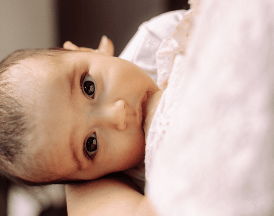 Dépression du post-partum : accuser l’allaitement empêche de voir le vrai problème